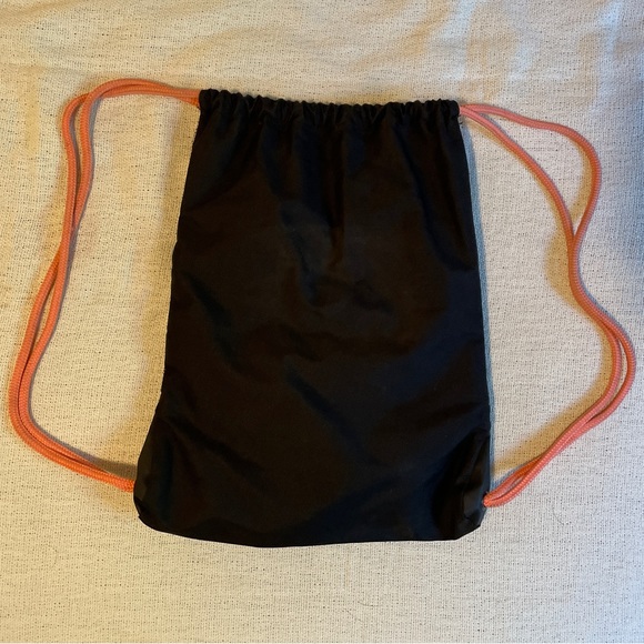 Adidas Drawstring Bag - Picture 5 of 7